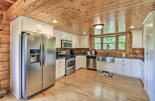 Piney Creek Cabina | River Access & Game Room: Piney Creek Cabin!