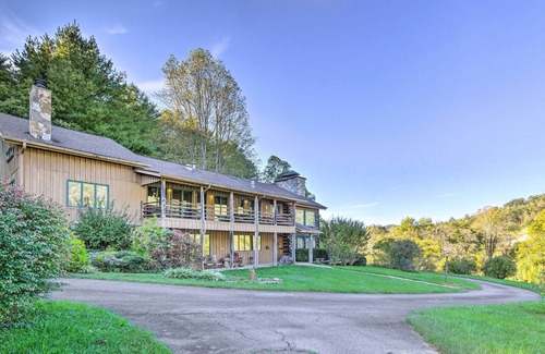 Cullowhee Villa | River Access + Mtn Views: Cullowhee Lodge!