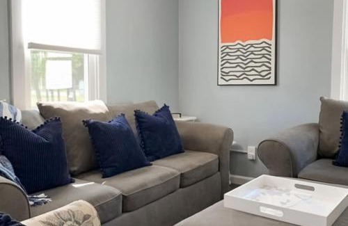 Bellaire Casa | River Beach Cottage