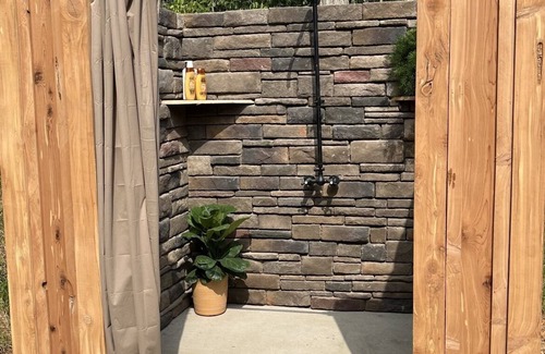 Tazewell Cabina | RIVER CABIN - FISHING. KAYAKING. FIRE PIT. OUTDOOR SHOWER