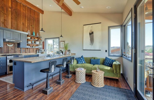 Crooked River Ranch Casa | River Canyon Eco-Barn - On 50 Acres Near Smith Rock