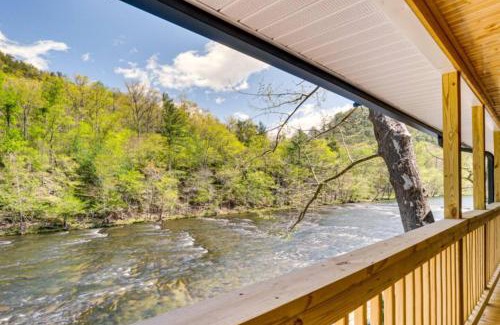 Tellico Plains Casa | River Escape River Front Cabin