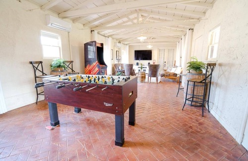 Mineral Wells Complejo | River Front Historic Lodge + Suites w/Scenic Stay on 14 Private Acres