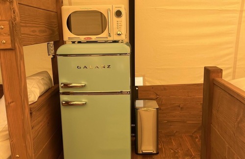 Lillington Casa | River-Front Wagon Glamping- The Dogwood