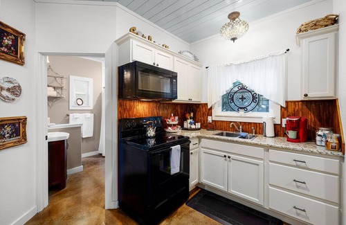 Gruene Casa | River Haven Guest House