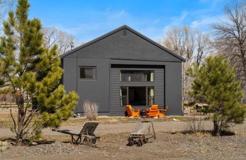 Livingston Casa | River Island Retreat