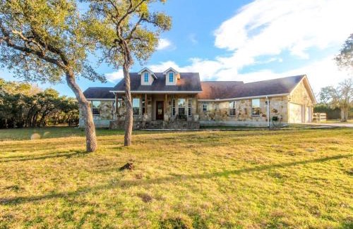 Wimberley Casa | River Mountain Retreat