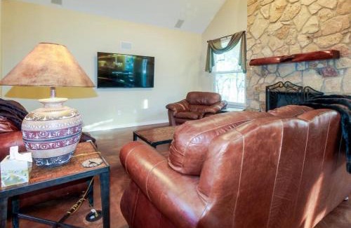 Wimberley Casa | River Mountain Retreat