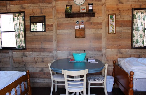 Eagle Rock Casa | River Rest Primitive Cabin