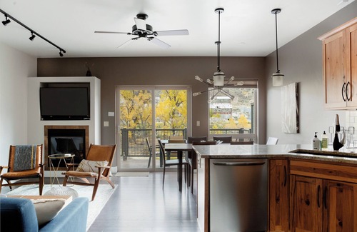 Salida Casa | River Retreat & Decked Out - Walk to town - 3BD