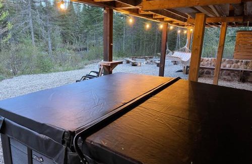 Notre-Dame-de-la-Merci Casa | River Rock Retreat