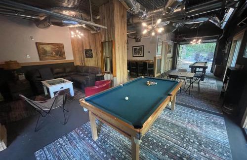 Asheville Casa | River Rock Cabin