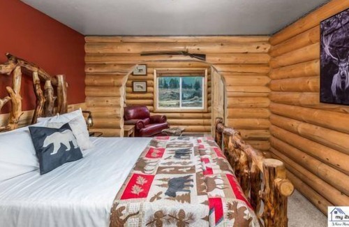 Mammoth Creek Cabina | River Run is the perfect escape to the southern Utah mountains for peace and beauty