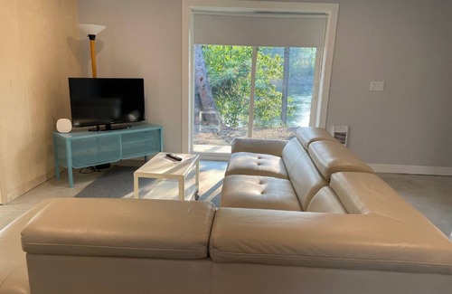 Clearwater Apartamento | River's Edge Retreat Scoria Suite for 4 on the Clearwater River