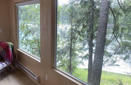 Clearwater Cabina | River's Edge Retreat | Breccia Glamping Cabin
