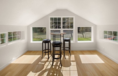 Leaburg Casa | River's Rest: Waterfront, Hot Tub, Pool table