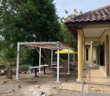 Kampung Abi Casa | River Valley Roomstay