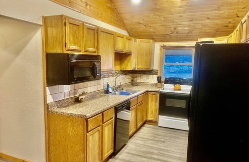 Eastman Apartamento | River View 3 bedroom/2bath top level apartment