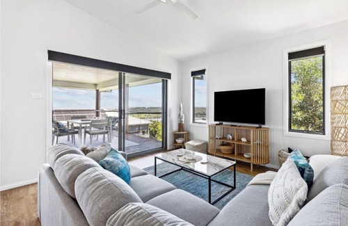Maclean Casa | River View Beach Hub