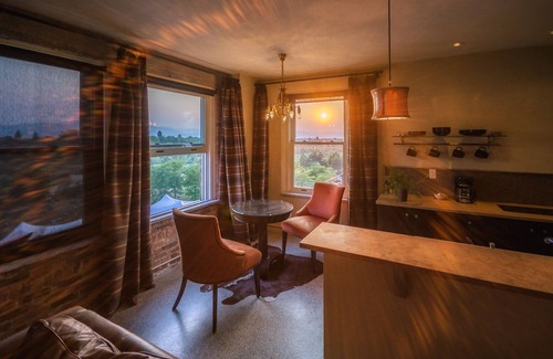 Heart of Missoula Condominio | River View Condo en el Wilma
