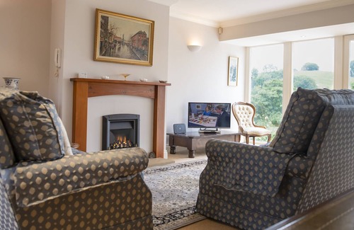 Ingleton Cabaña | River View is a beautifully well-equipped town house is perfect for families