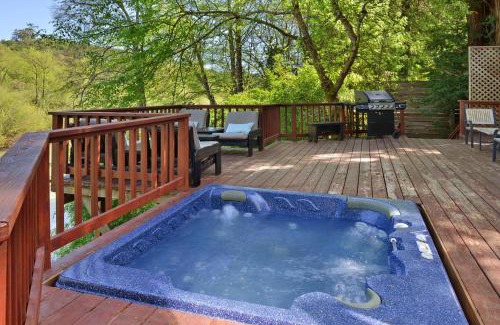 Healdsburg Casa | River View Lodge A Wine Country Escape