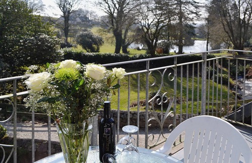 Liskeard Cabaña | River View Villa - CV44