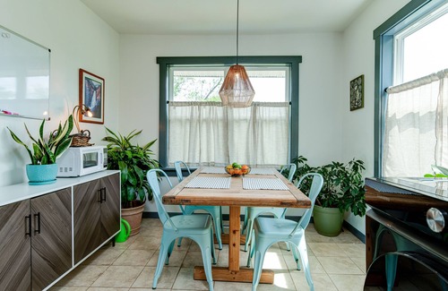 Woodfin Casa | Bungalow en la ladera con vistas: ¡a 3 km del centro de Asheville!