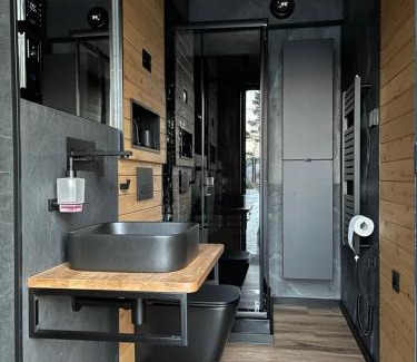 Jince Casa | River wellness
