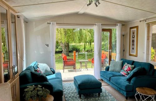 Tiddington Chalet De Esquí | Riverbank Lodge