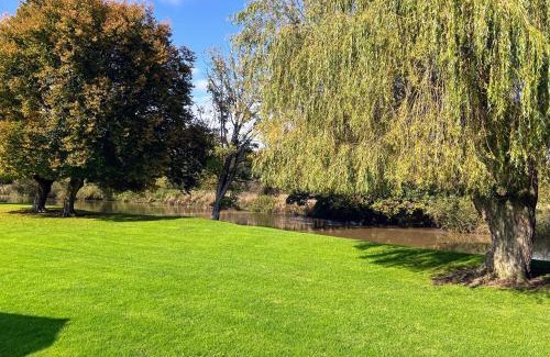 Tiddington Chalet De Esquí | Riverbank Lodge