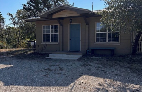 Uvalde County Cabina | Riverbend on the Frio Cabin 2