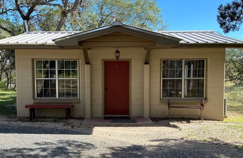 Uvalde County Cabina | Riverbend on the Frio Cabin 7