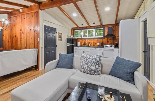 Bluemont Cabina | Riverbend Retreat