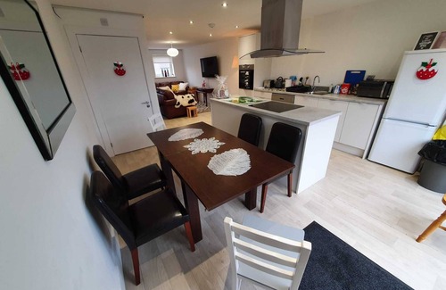 Cleethorpes Casa | Riverdale House (4 bedrooms) Serviced Accomodation