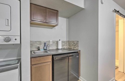 Riverdale Apartamento | Riverdale Studio ~ 18 Mi to Downtown Atlanta!
