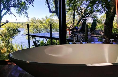 Angola Cabina | RiverDance Lodge