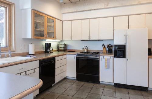Hood River Casa | Riverdell - Great Views of the Columbia Gorge and White Salmon River