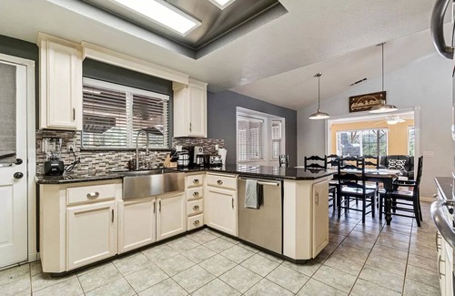 Yosemite Lakes Casa | Riverdell Hideaway is your private riverfront retreat.