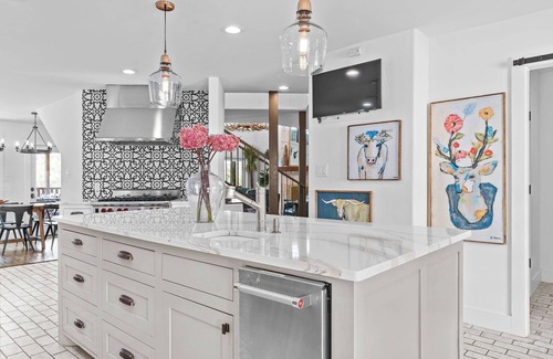 Wimberley Casa | Riverfront | 5 Acres | 2 Hot Tubs | Sleeps 17