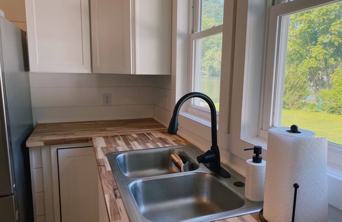 Gauley Bridge Casa | Riverfront Bungalow on the New River Dries