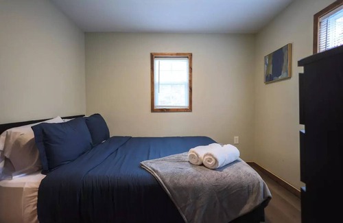 Canadensis Cabina | Riverfront Cabin. Minutes from Mt.Airy & Kalahari