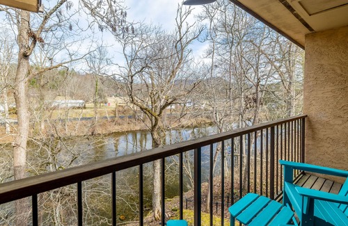 Townsend Condominio | Riverfront Condo, Super Conveniently Located!