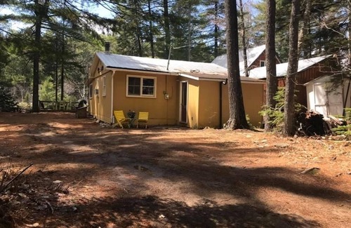 Durham Bridge Cabaña | Riverfront Cottage