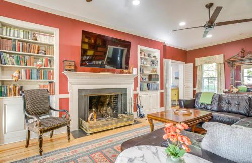Denton Casa | Riverfront Denton Estate on 7 Acres with Heated Pool