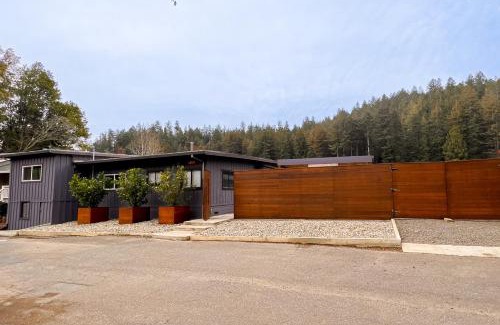 Monte Rio Casa | Riverfront Escape