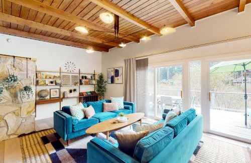 Monte Rio Casa | Riverfront Escape