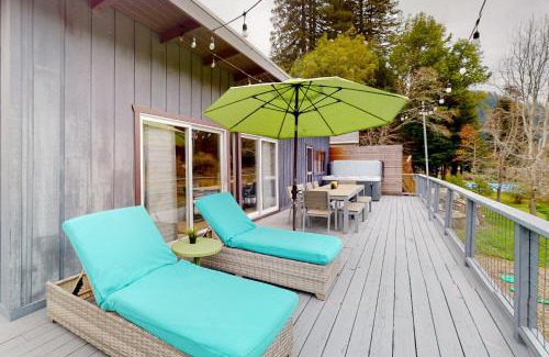 Monte Rio Casa | Riverfront Escape