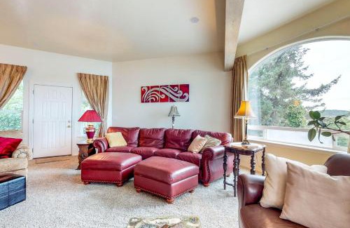 Florence Casa | Riverfront Estate