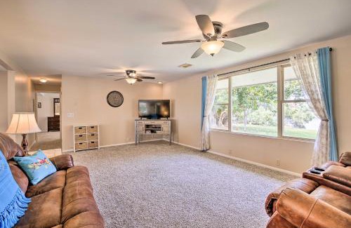Los Fresnos Casa | Riverfront Family Home Yard, Orchard, Dock!
